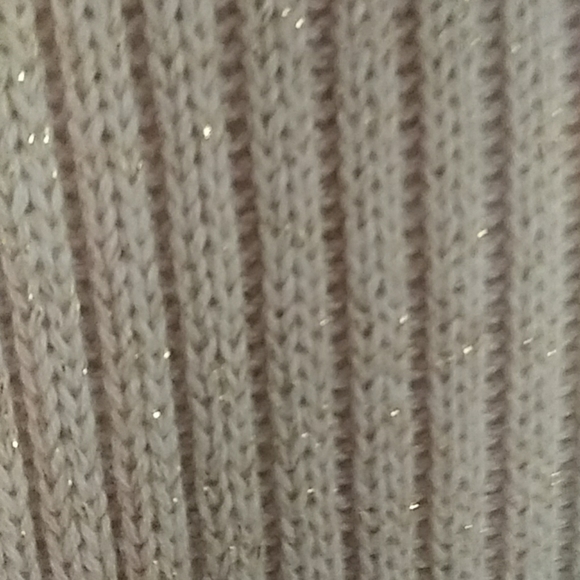 Sweater - Picture 4 of 5